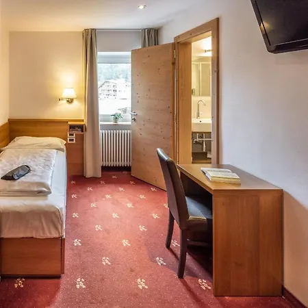 Sella***s Hotel 3*